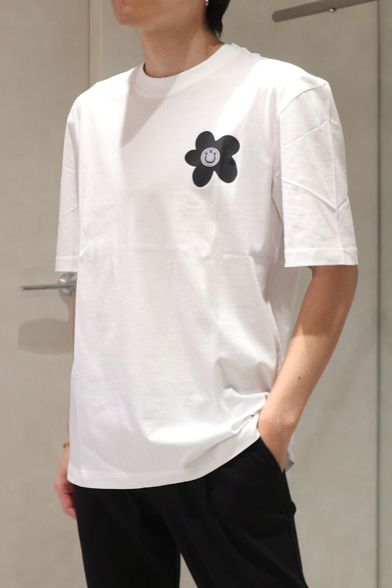 176cm 着用:M (店内照明)