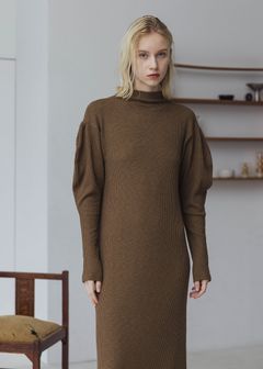 volume sleeve high neck rib OP / ハイネックリブワンピース (ブラウン) / 25AW /