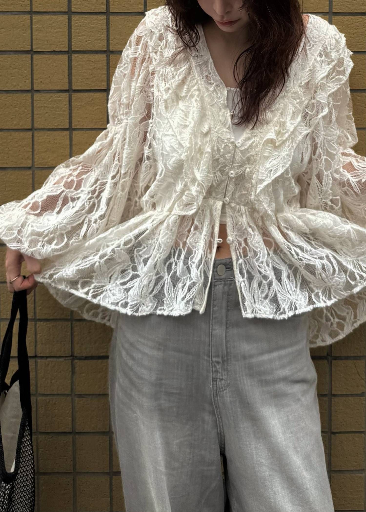 ボリュームスリーブ レースブラウス (ナチュラル) tiered frill neck volume sleeve lace BL (Natural) /  26SS