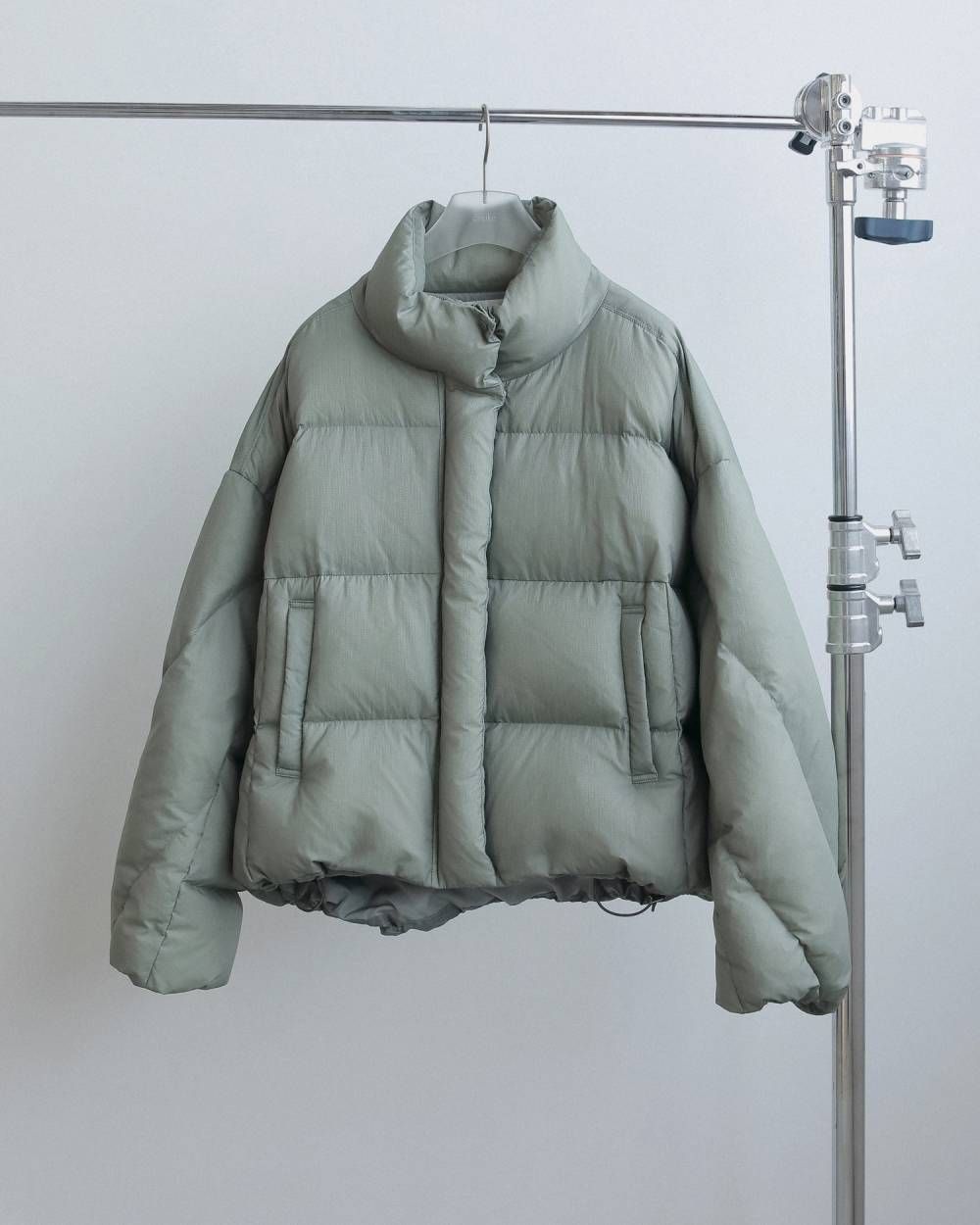 スタンドカラーダウンジャケット (オリーブ) Standcollar Down Jacket (Olive) / 26AW 【6月29日まで期間限定予約】