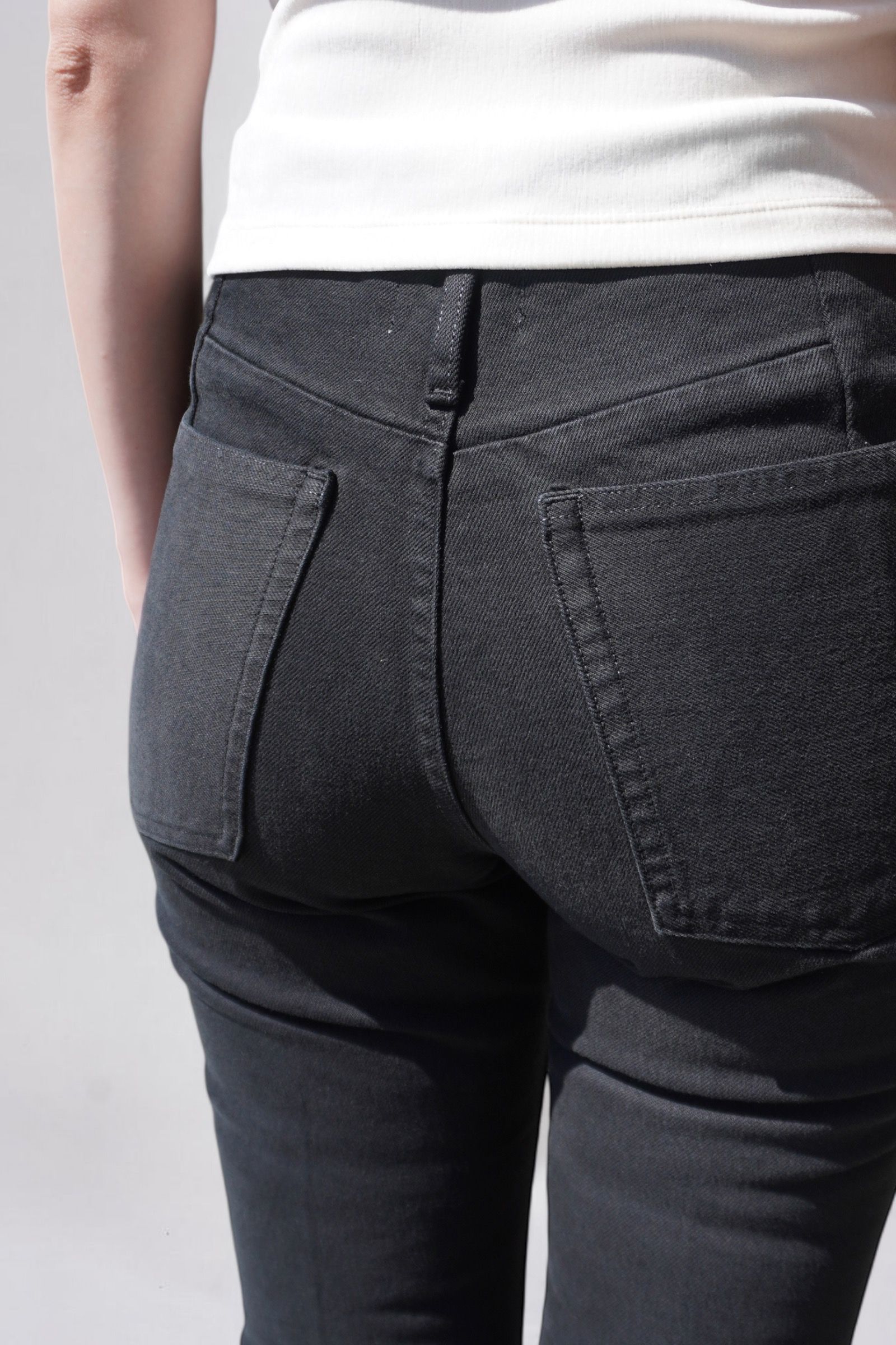 SLIM JEAN TROUSERS / スリムデニムトラウザー (オーバーダイブラック) / レディース