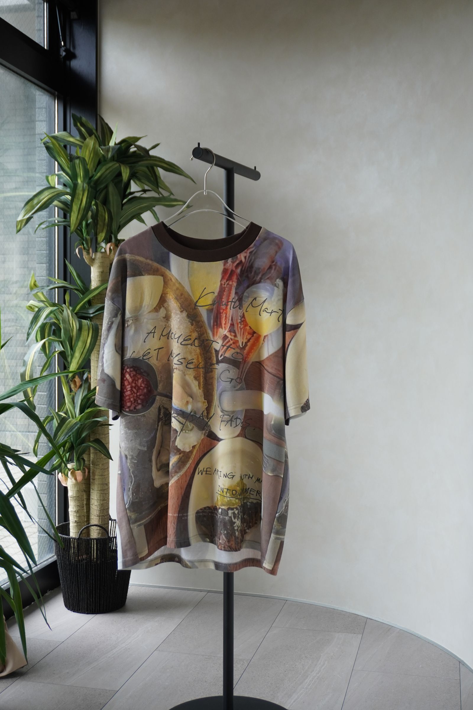 オイスターグラフィックTシャツ (オイスター) oyster graphic tee(unisex) (Oyster) /  26SS