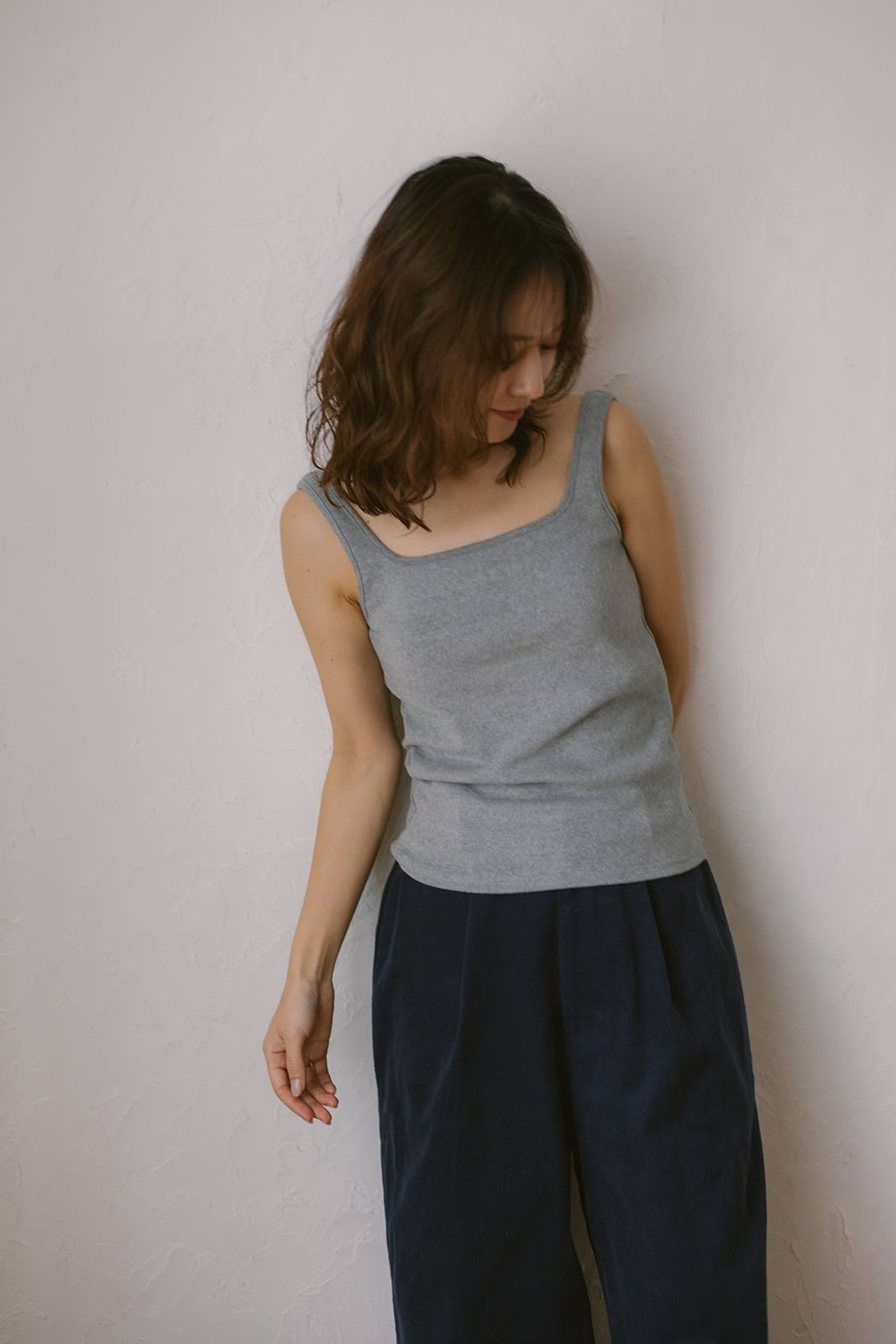 スクエアネックカップインタンクトップ (グレー) Square Neck Tank Top (Gray) /  26SS