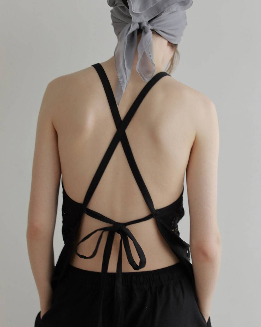 カットワークレースエプロン (ブラック) Cutwork Lace Apron (Black) / 27SS