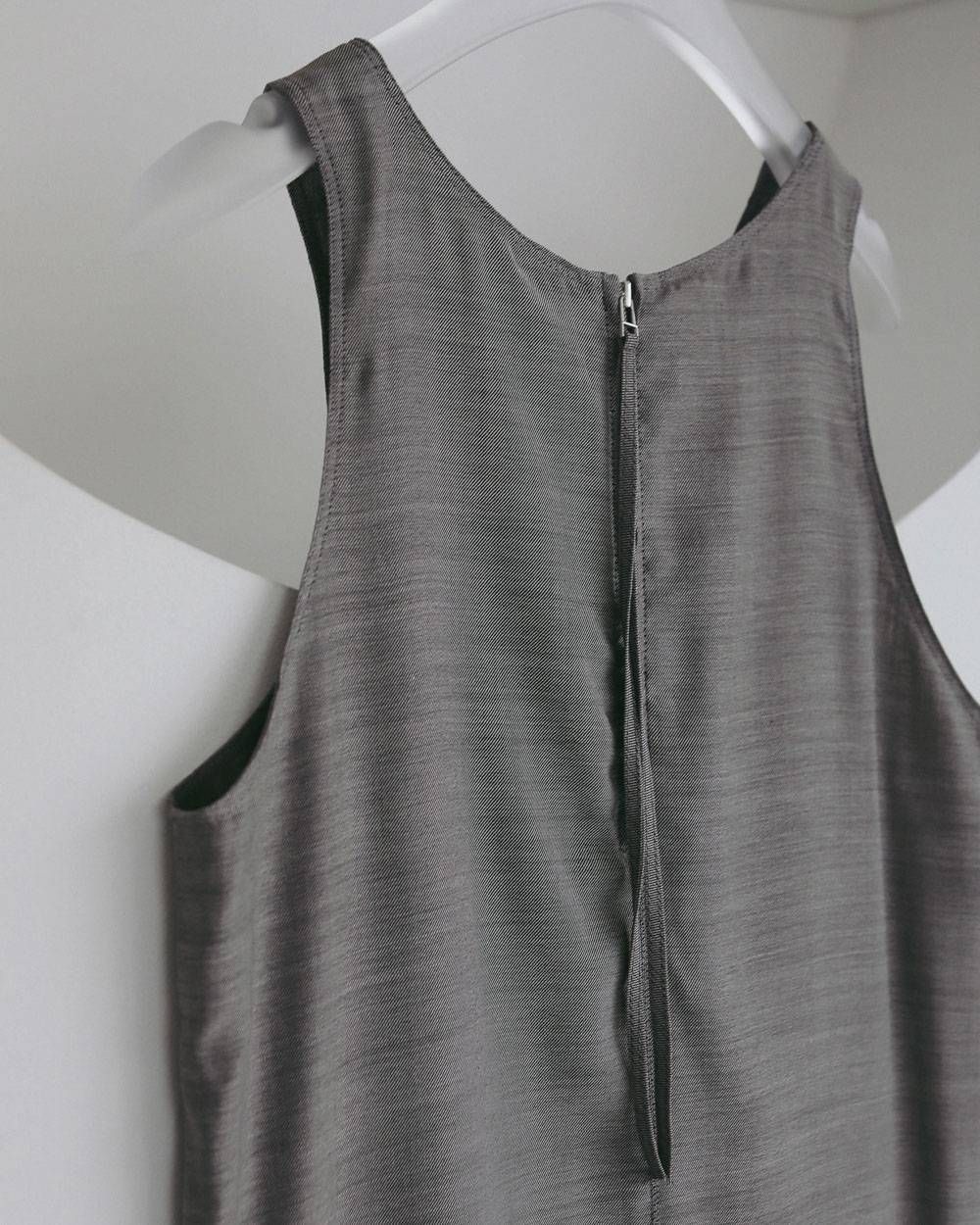 ウールシャンブレー ノースリーブワンピース (グレージュ) Woolchambray Sleeveless Onepiece (Graige) / 27SS