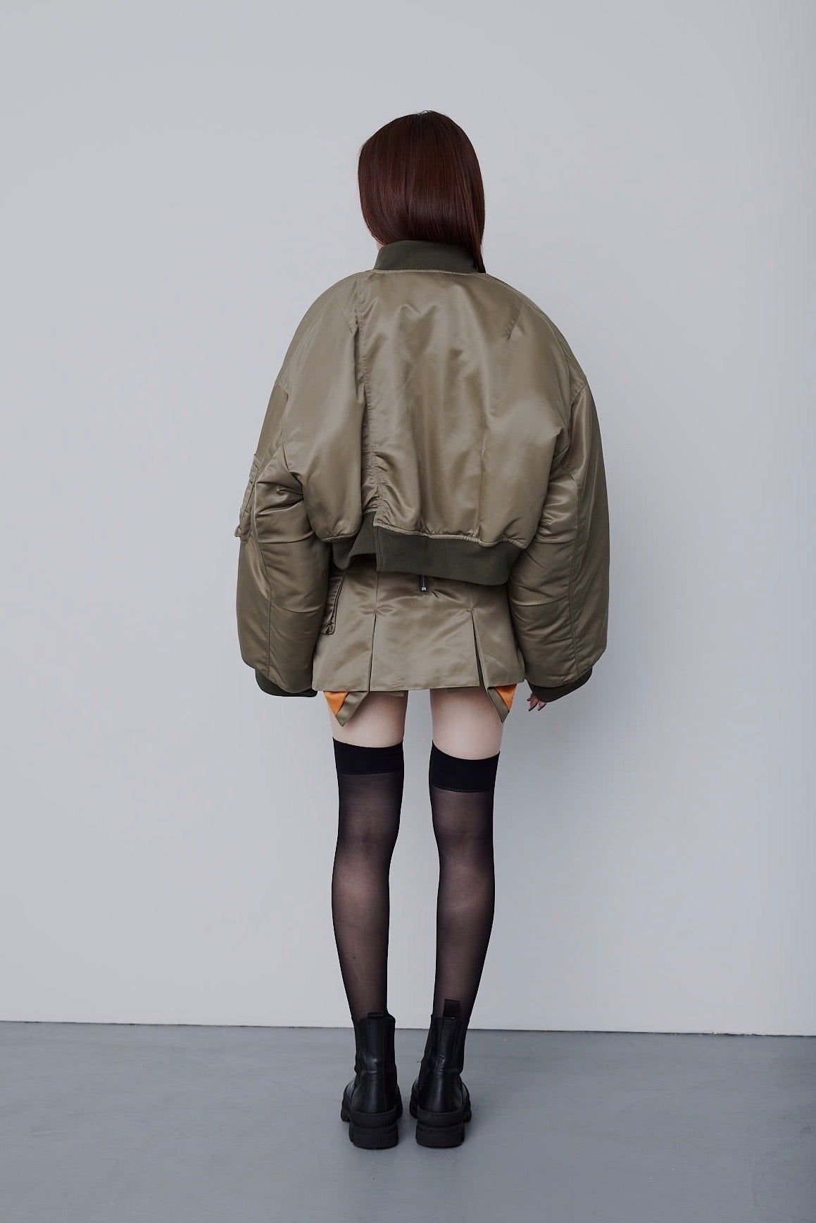 ESIÓ - Nylon MA-1 skirt (カーキ) | Sir online store / サー