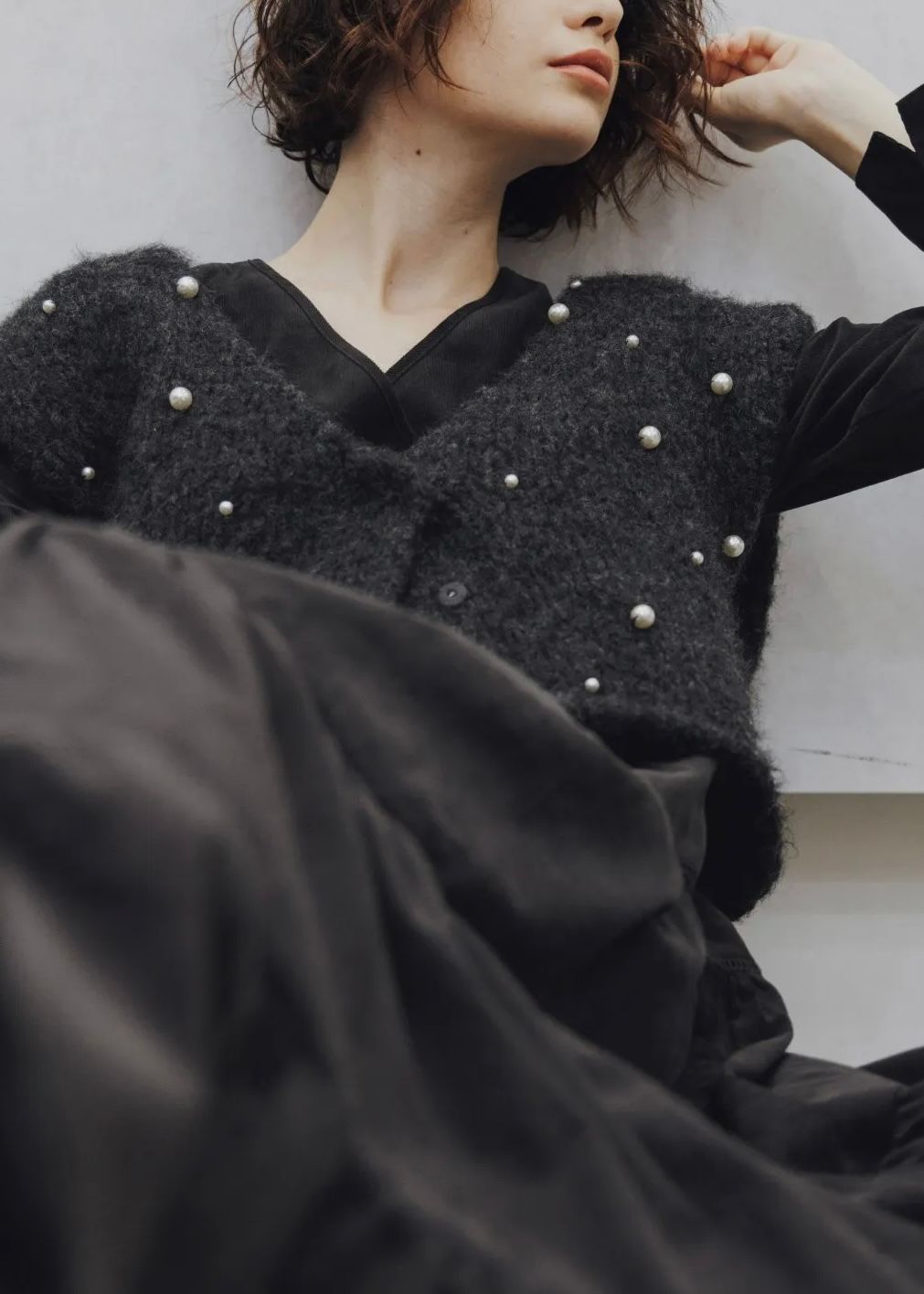 handmade random pearl knit vest / ランダムパール ニットベスト (チャコール) / 25AW