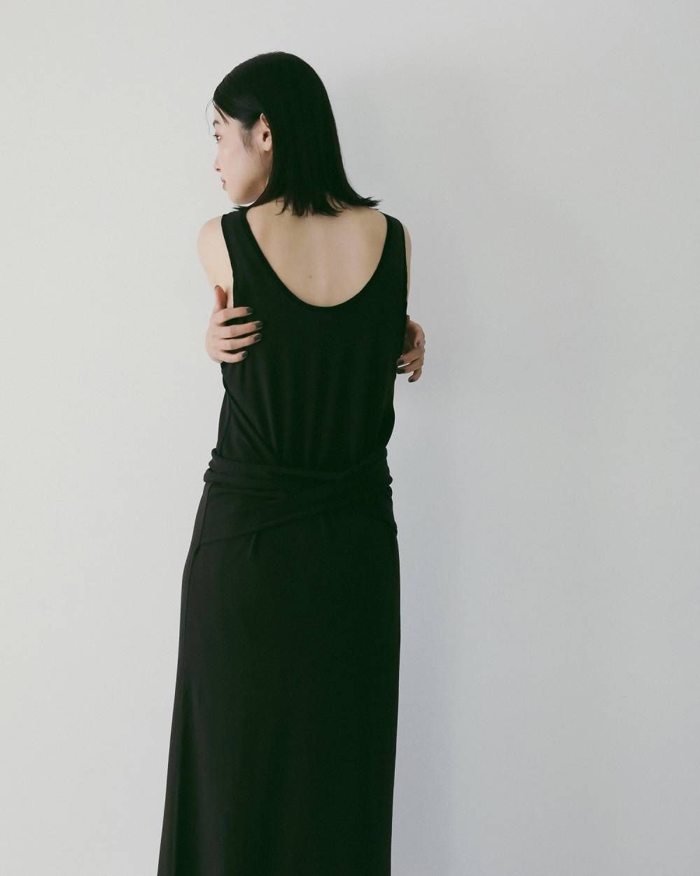 スリーブレス カットワンピース (ブラック) Sleeveless Cut Onepiece (Black) /  26SS