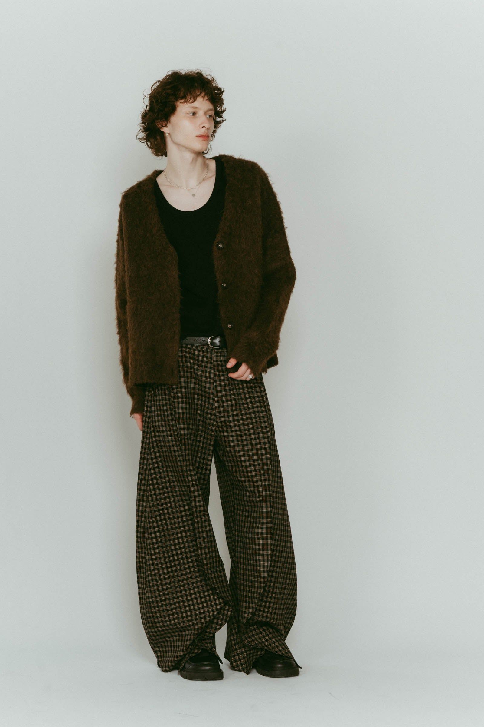 Vnack cardigan(unisex) / Vネックカーディガン (ブラウン) / 25AW