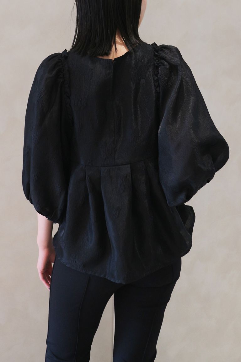 163cm 着用:フリー (店内照明)