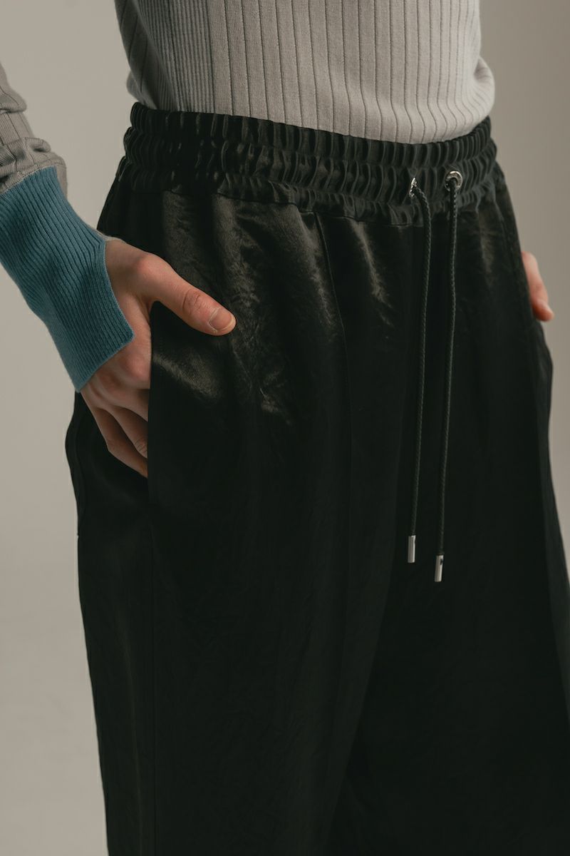 【残り1点】【24AW】SATIN RELAX PANTS / サテンリラックスパンツ (ブラック)