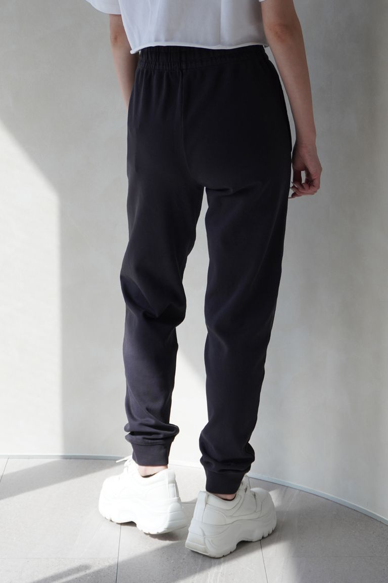 163cm 着用:XS (自然光)