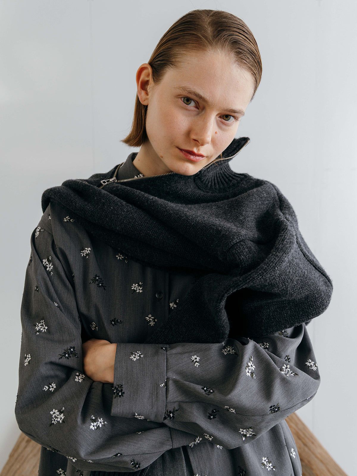 FLOWER EMBROIDERY SHIRTS (Gray) / フラワーエンブロイダリー シャツ (グレー) / 26SS