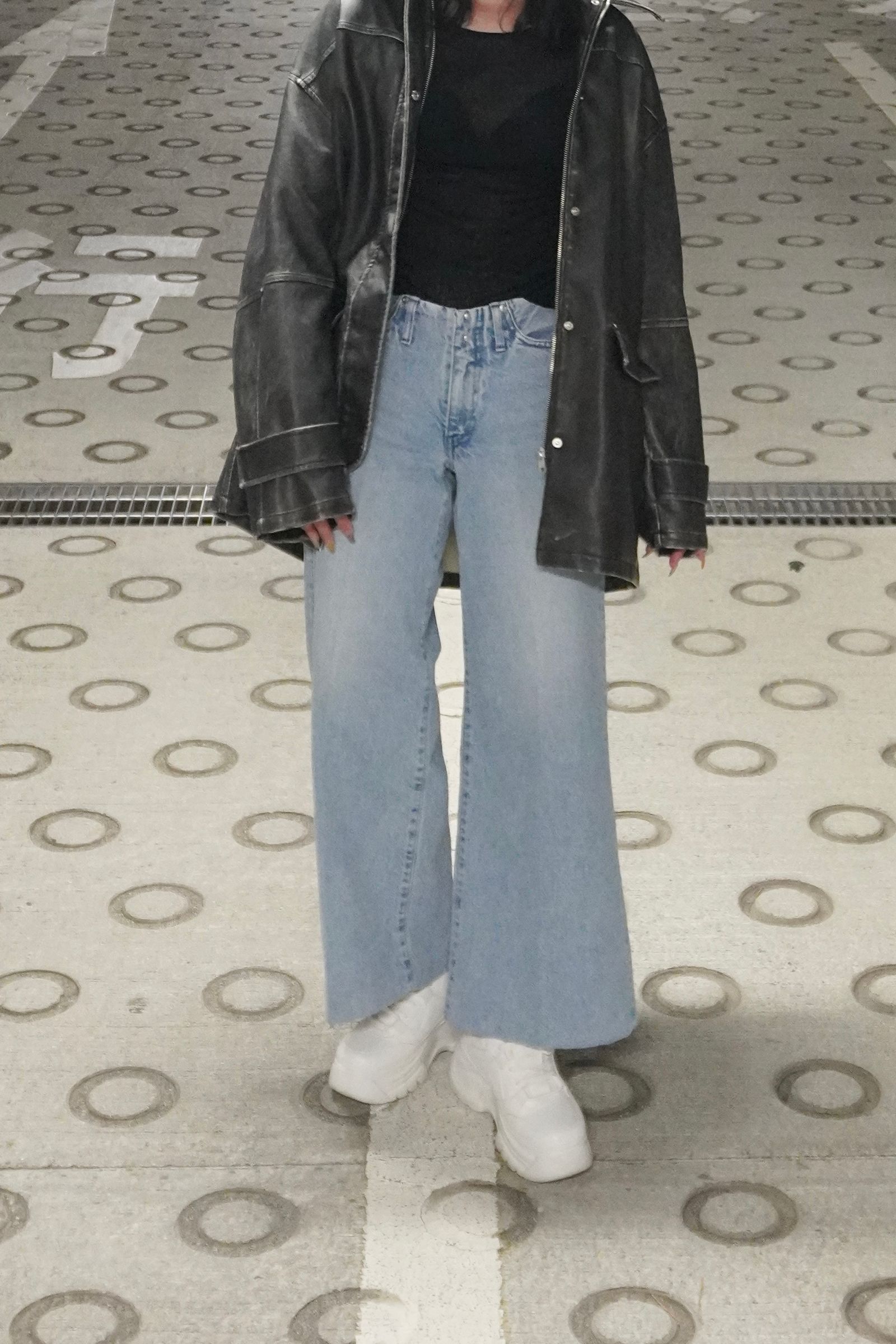 WIDE JEAN TROUSERS / デニムワイドパンツ (アッシュブリーチ) / レディース