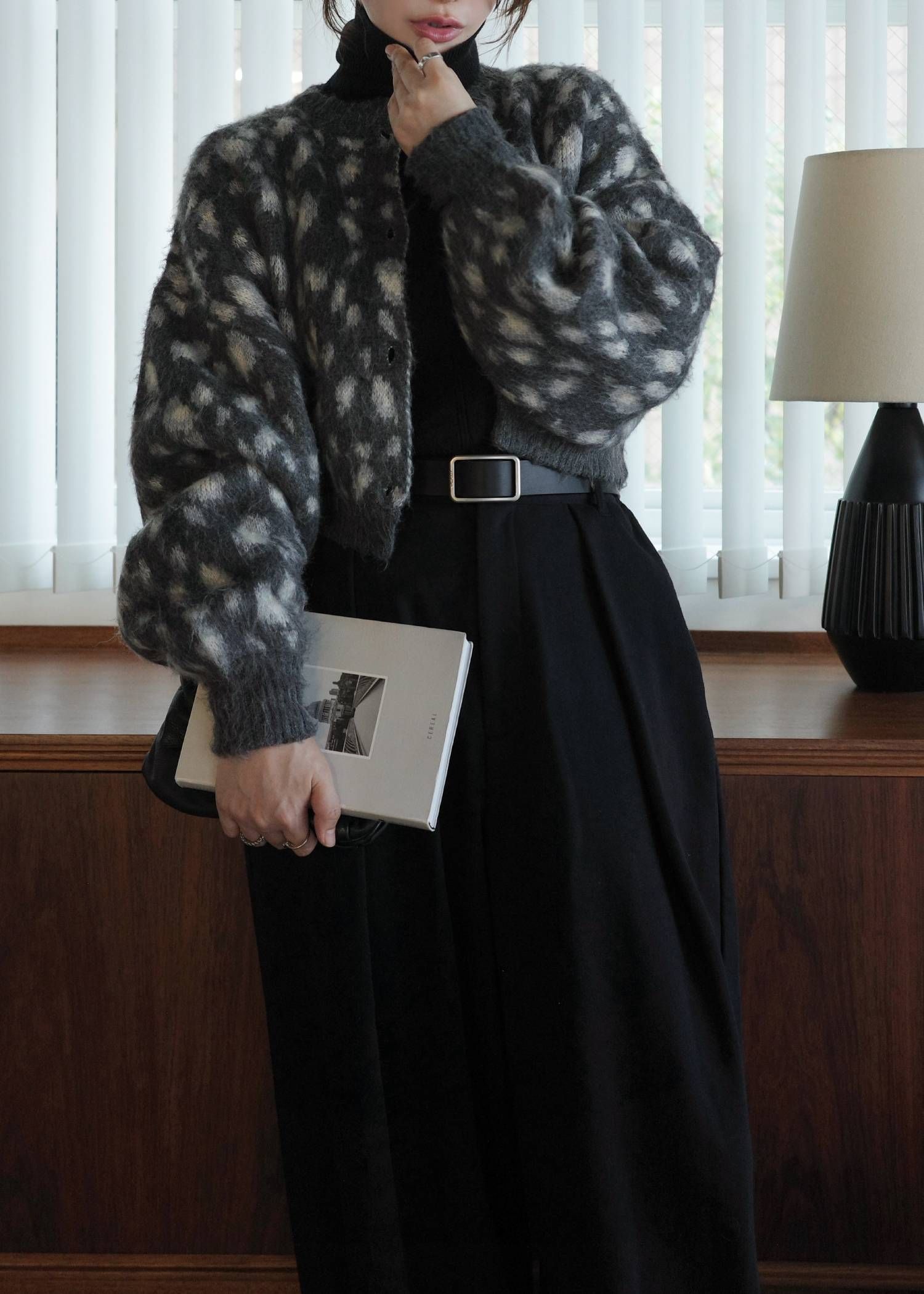 ジャガードニット リバーシブルカーディガン (チャコール) leopard jacquard reversible cropped knit cardigan (Charcoal) /  26AW