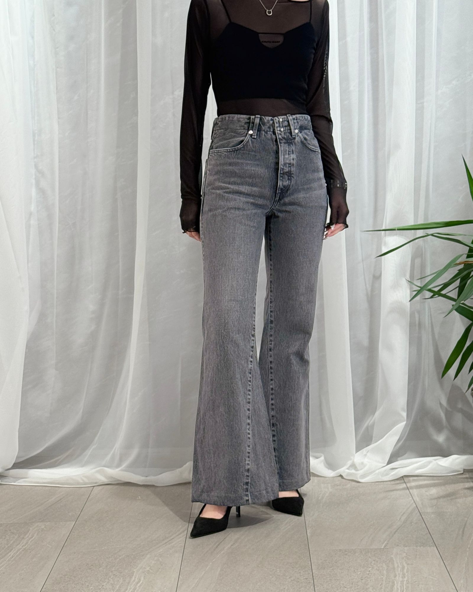 【25AW】FLARE JEAN TROUSERS / フレアジーンズ トラウザーズデニム (グレー) / レディース