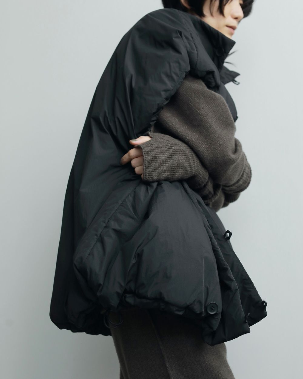 【25AW】Volume Over Vest / ボリューム オーバーパファベスト (ブラック)