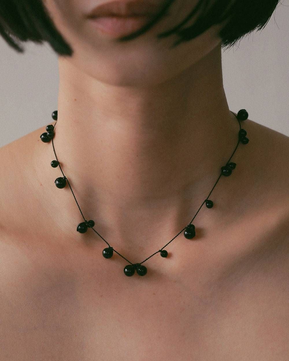 シルクコードネックレス (ブラック) Stone Silkcord Necklace (Black) / 27SS
