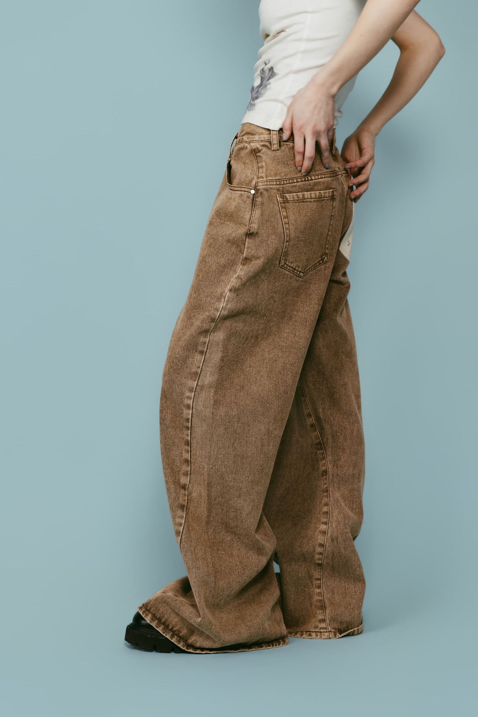 ワイドベルボトムデニムパンツ (ブラウン) wide bell-bottom denim pants (Brown) /  26SS