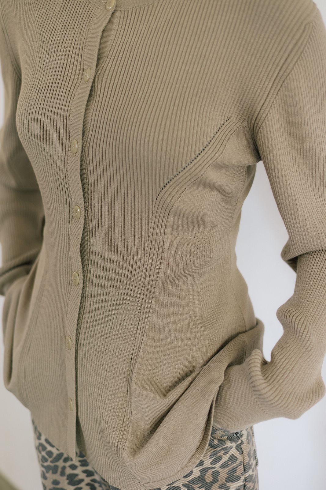 ペプラムニットカーディガン (ベージュ) Peplum knit cardigan (Beige) / 26AW