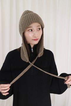 EAR FLAP KNITCAP / イヤーフラップニットキャップ (ベージュ)
