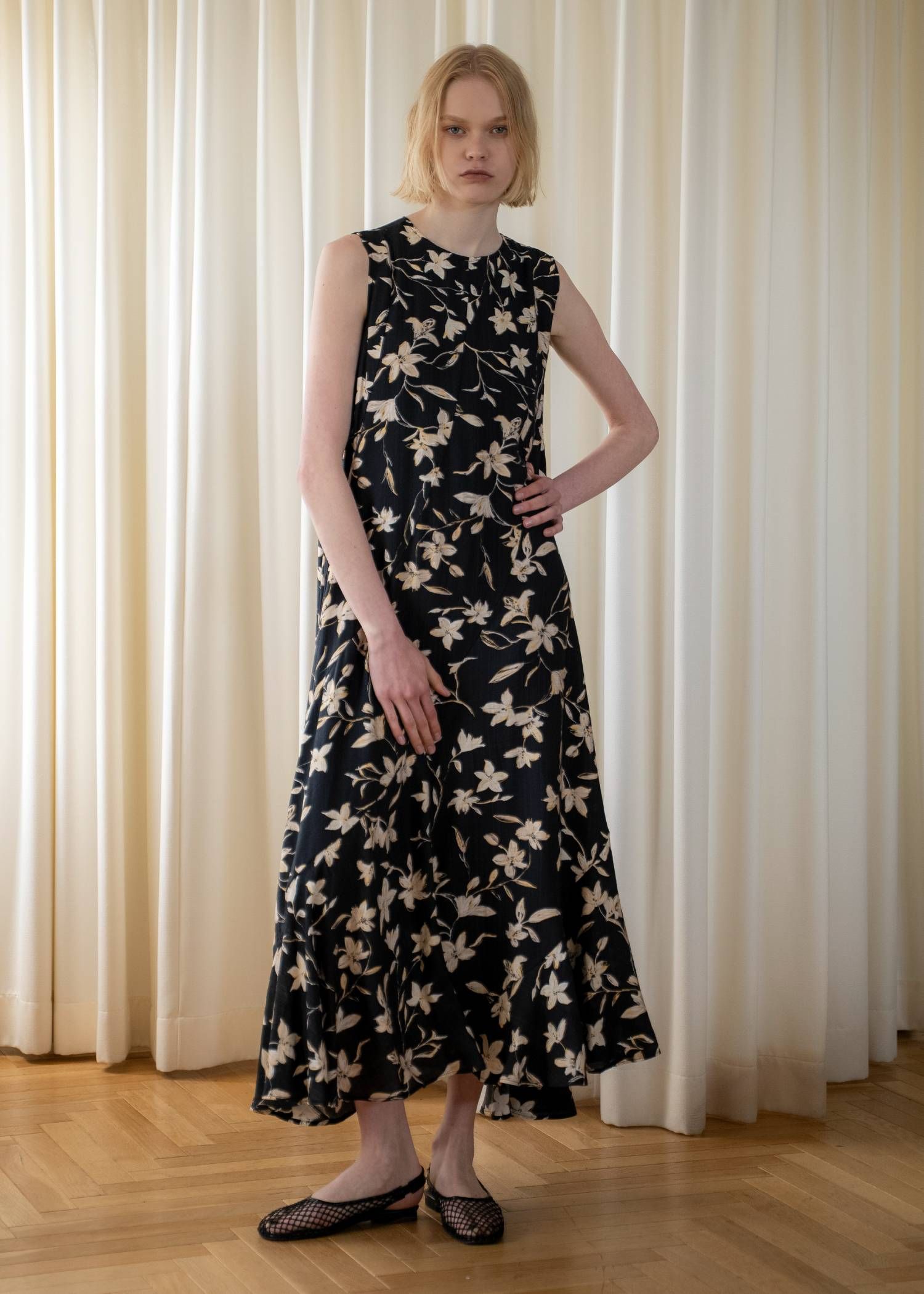 フラワーパッチワークワンピース (ブラック) flower panel patchwork flare OP (Black) /  26SS