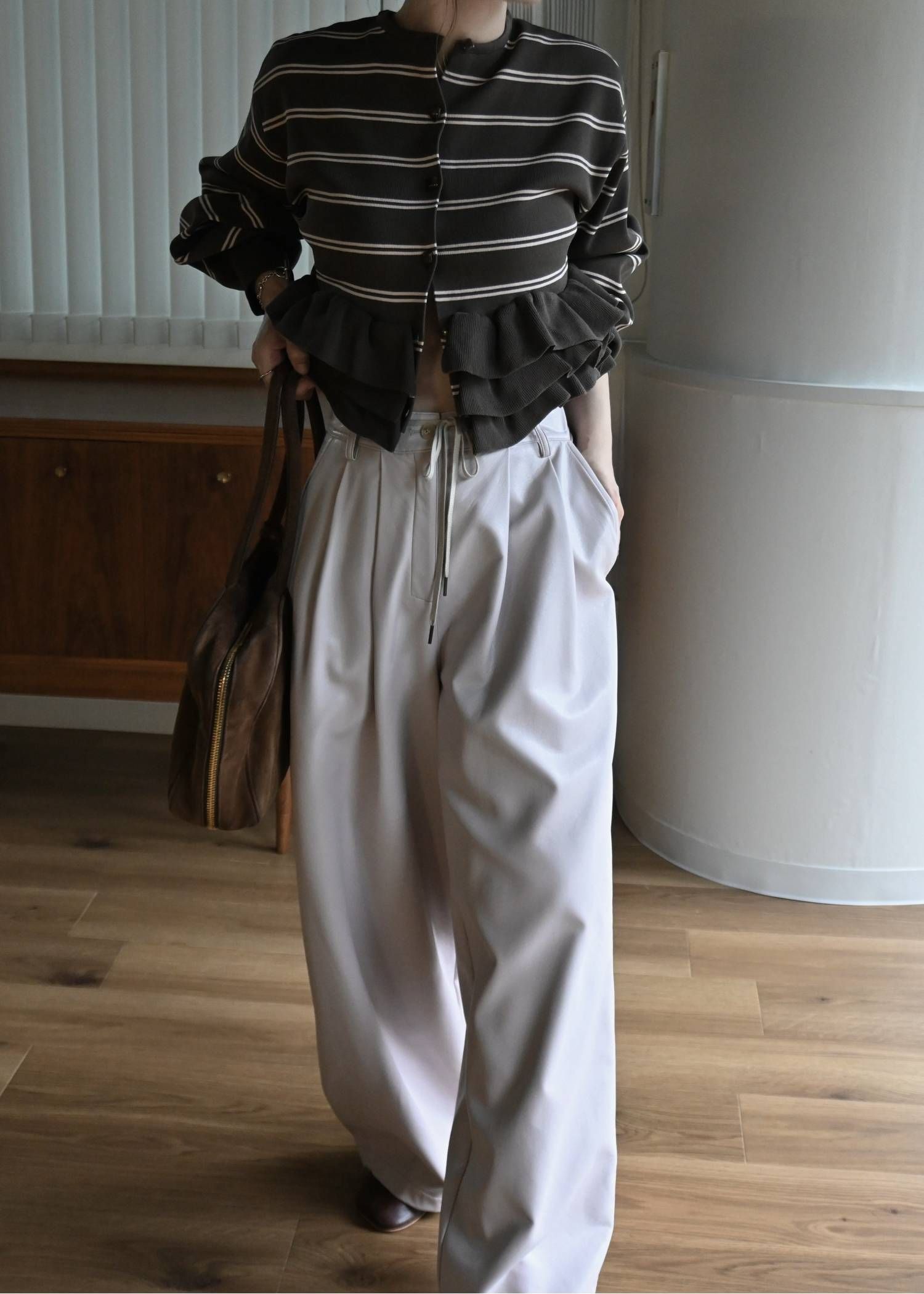 シンセティックレザーパンツ (ライラック) soft synthetic leather relaxed tuck PT (Lilac) /  26AW