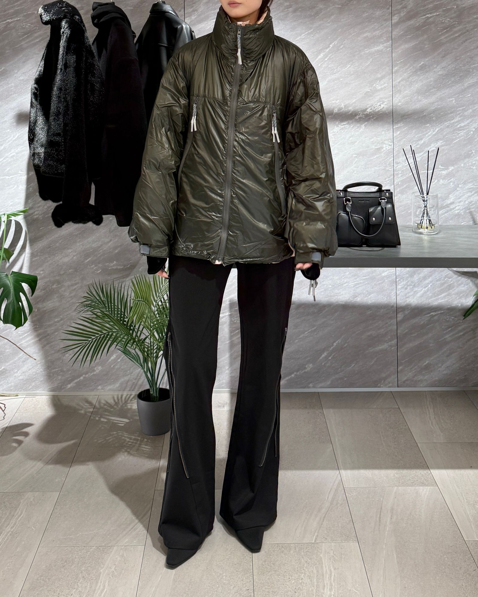 【BF割引対象12/2まで】NANGA multilayering down vest blouson / ナンガ コラボレーション ダウンジャケット (チャコール) / メンズ / レディース