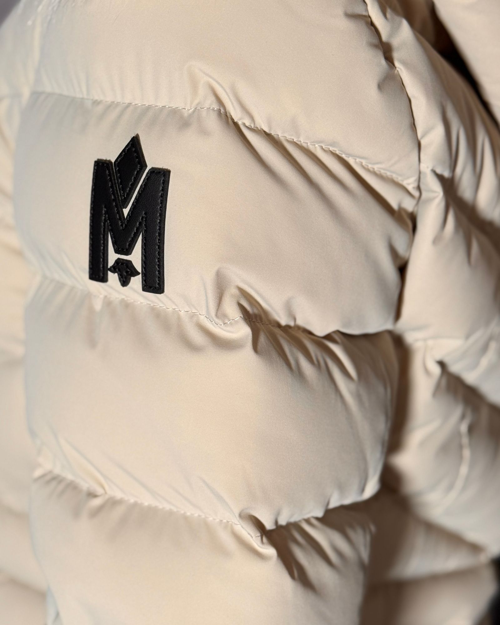 【25AW】PATSY-BX / ファー付きストレッチダウンジャケット (トレンチ) / レディース