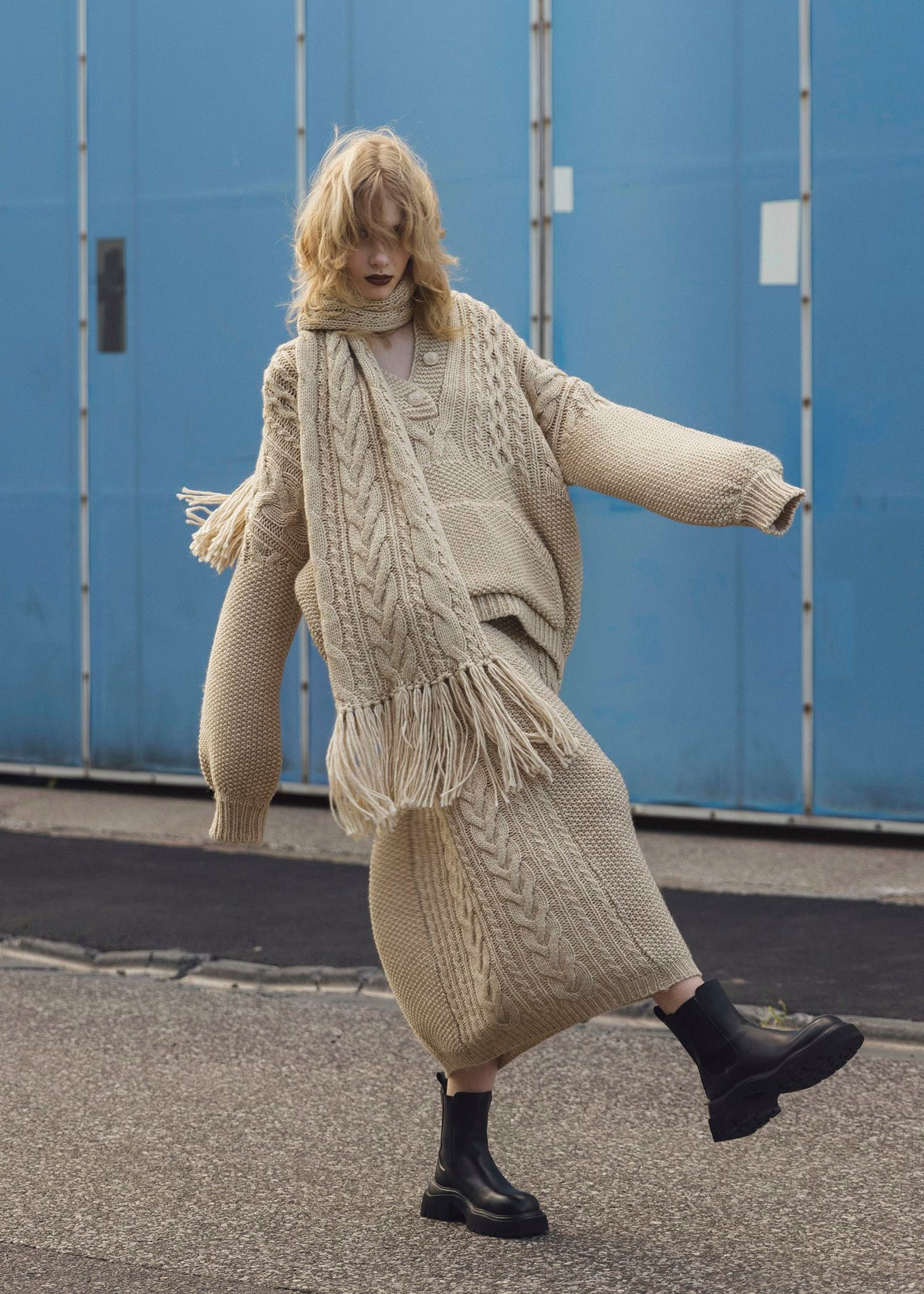 side cable coarse knit pencil SK / サイドケーブル ニットペンシルスカート (タン) / 25AW