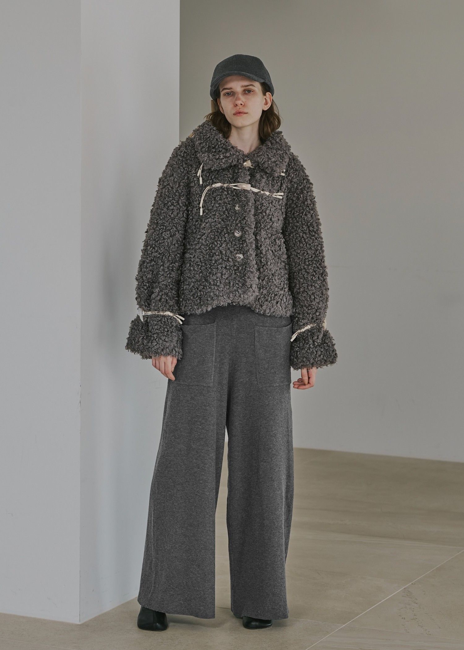 poodle fur cord toggle short JK / プードルファー トグルショートジャケットコート (チャコール) / 25AW