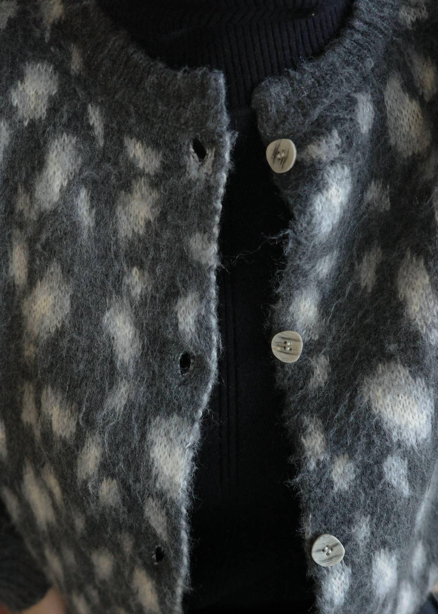 ジャガードニット リバーシブルカーディガン (チャコール) leopard jacquard reversible cropped knit cardigan (Charcoal) /  26AW