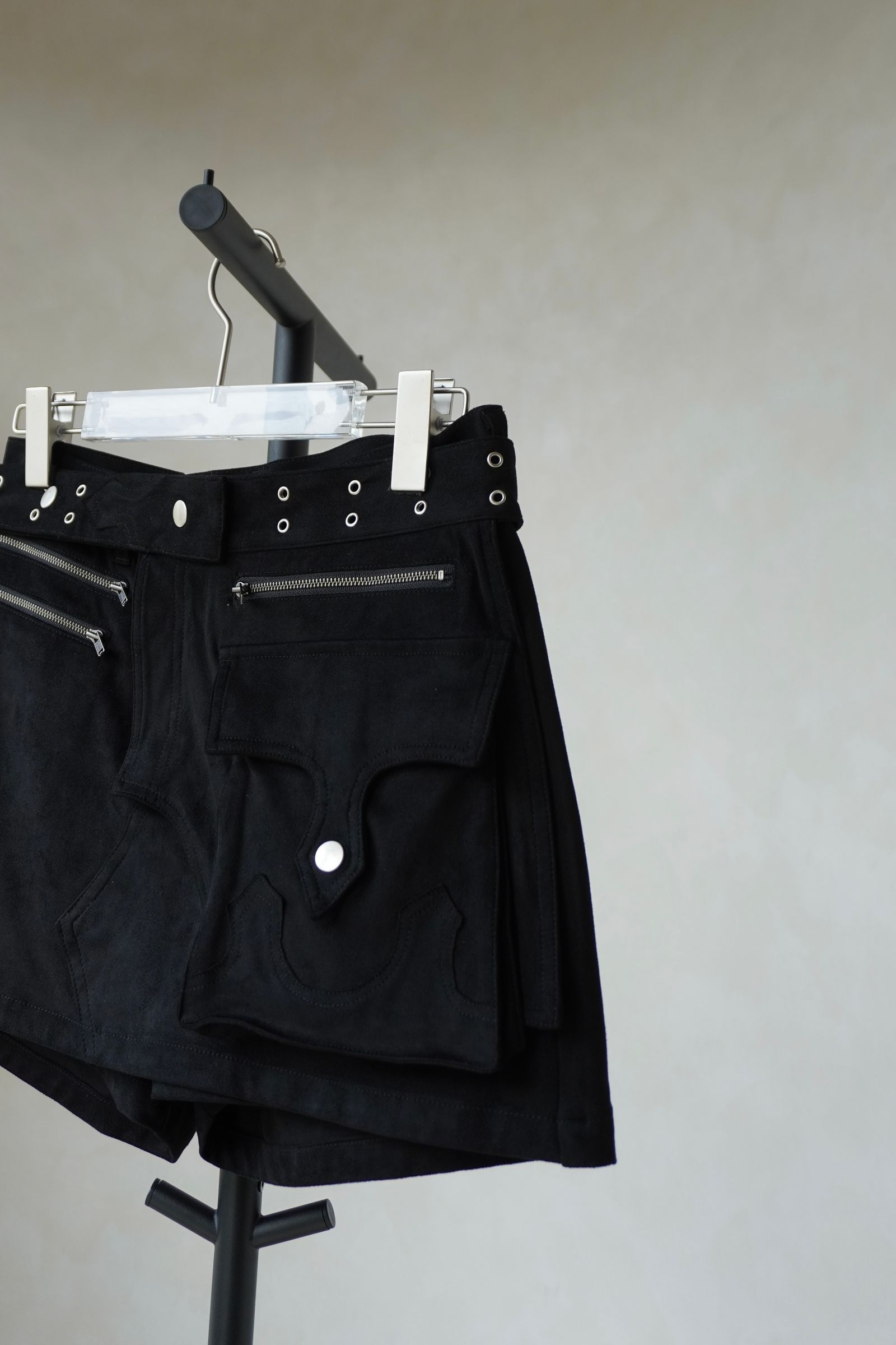 レイヤード スエードスコート (ブラック) layered suede skort (Black) /  26SS