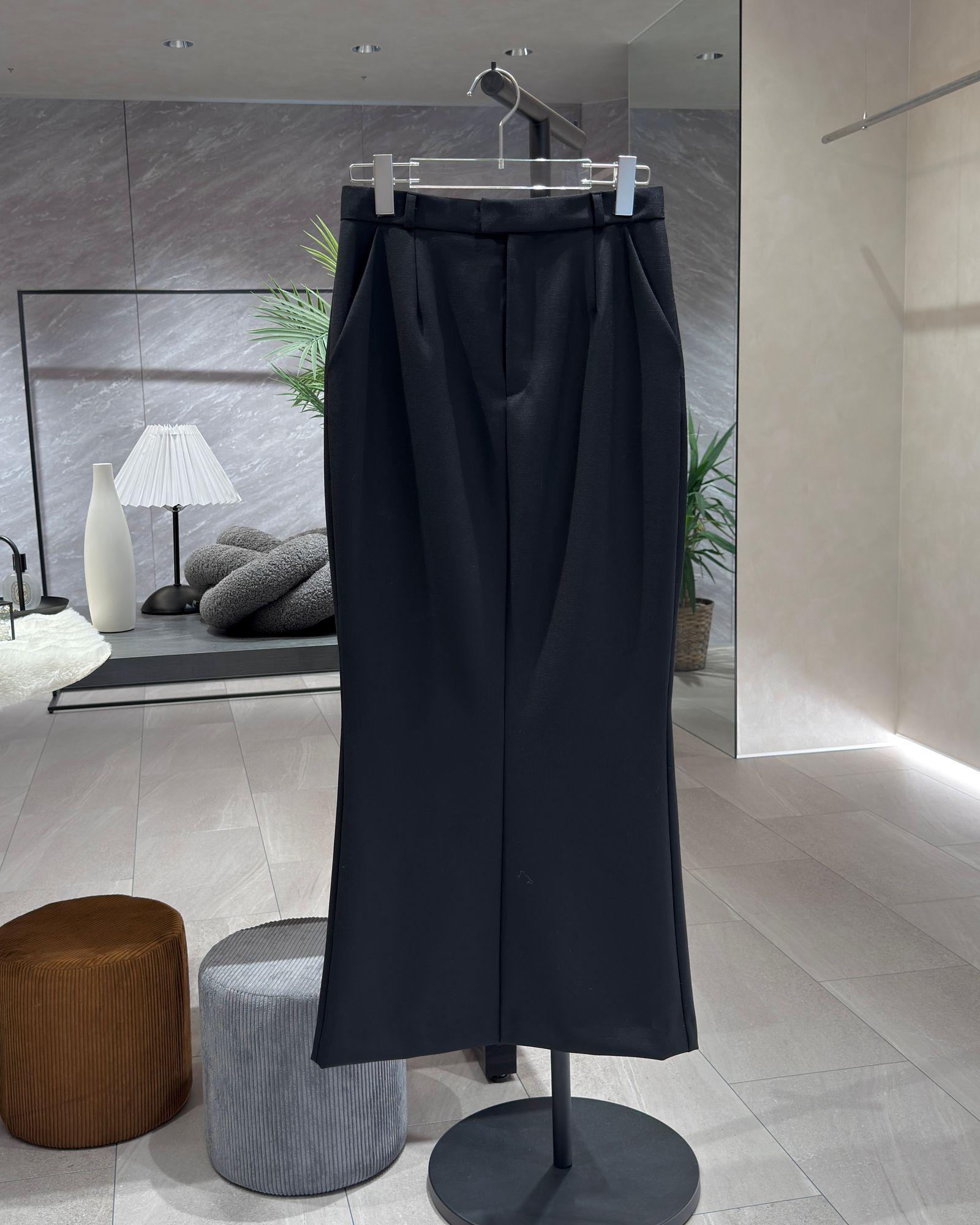 【25AW】【THE C】ICHIGUN SKIRT / イチグンスカート (ブラック)