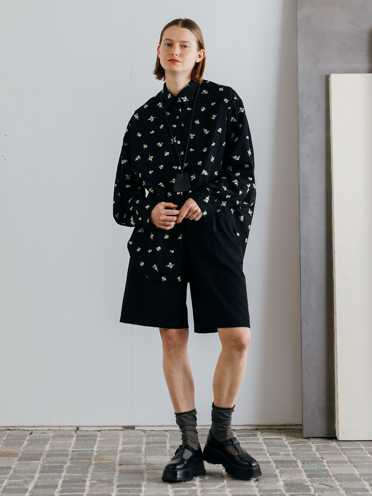 FLOWER EMBROIDERY SHIRTS (Black) / フラワーエンブロイダリー シャツ (ブラック) / 26SS