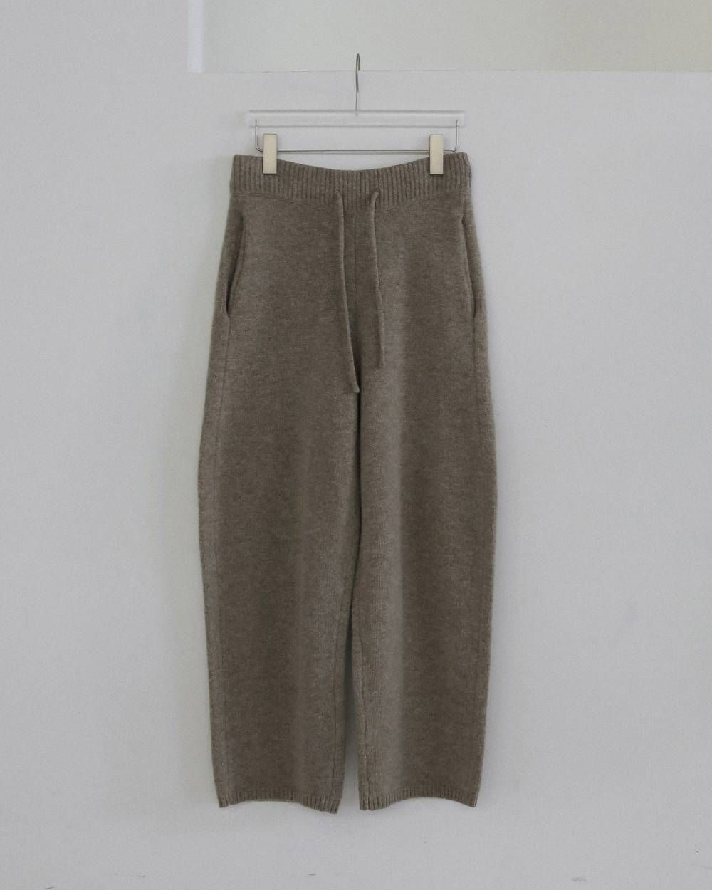ニットコクーンパンツ (グレージュ) Knit Cocoon Pants (Graige) / 26AW 【6月29日まで期間限定予約】