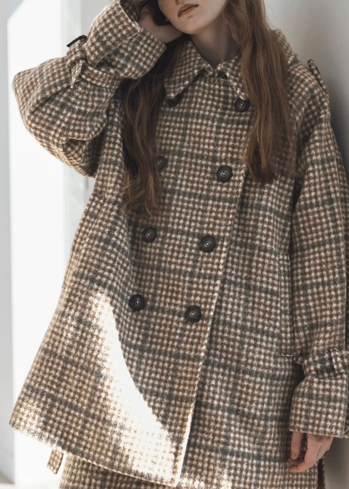 middle shaggy volume sleeve trench coat / ミドル シャギートレンチコート (キャメル) / 25AW