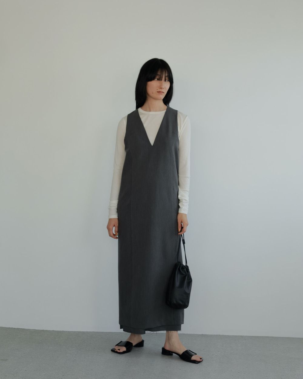 Cutoff Vneck Onepiece / カットオフ Vネックワンピース (グレー)