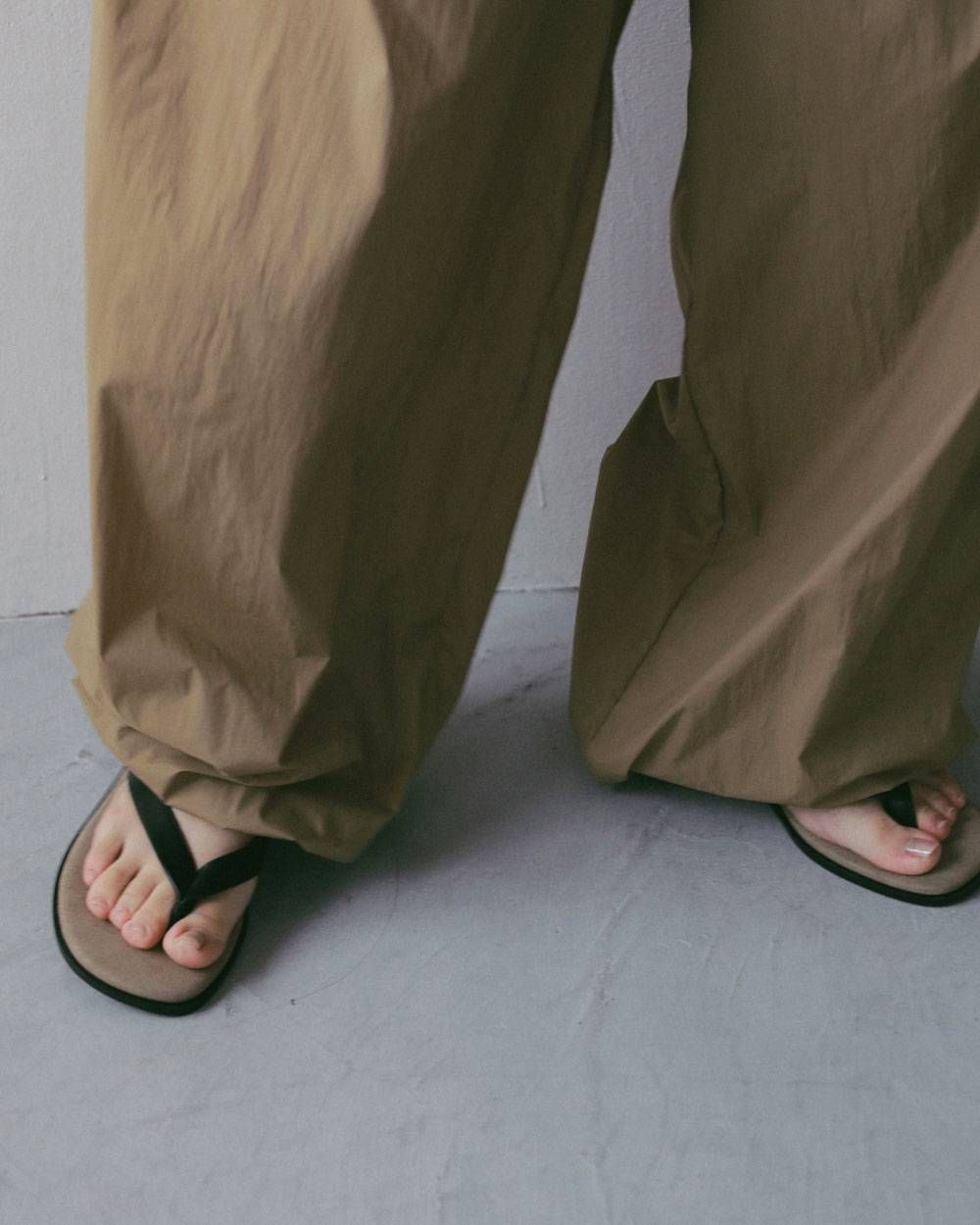 バイカラー トングサンダル (ブラック) Bicolor Tongs Sandals (Black) / 27SS