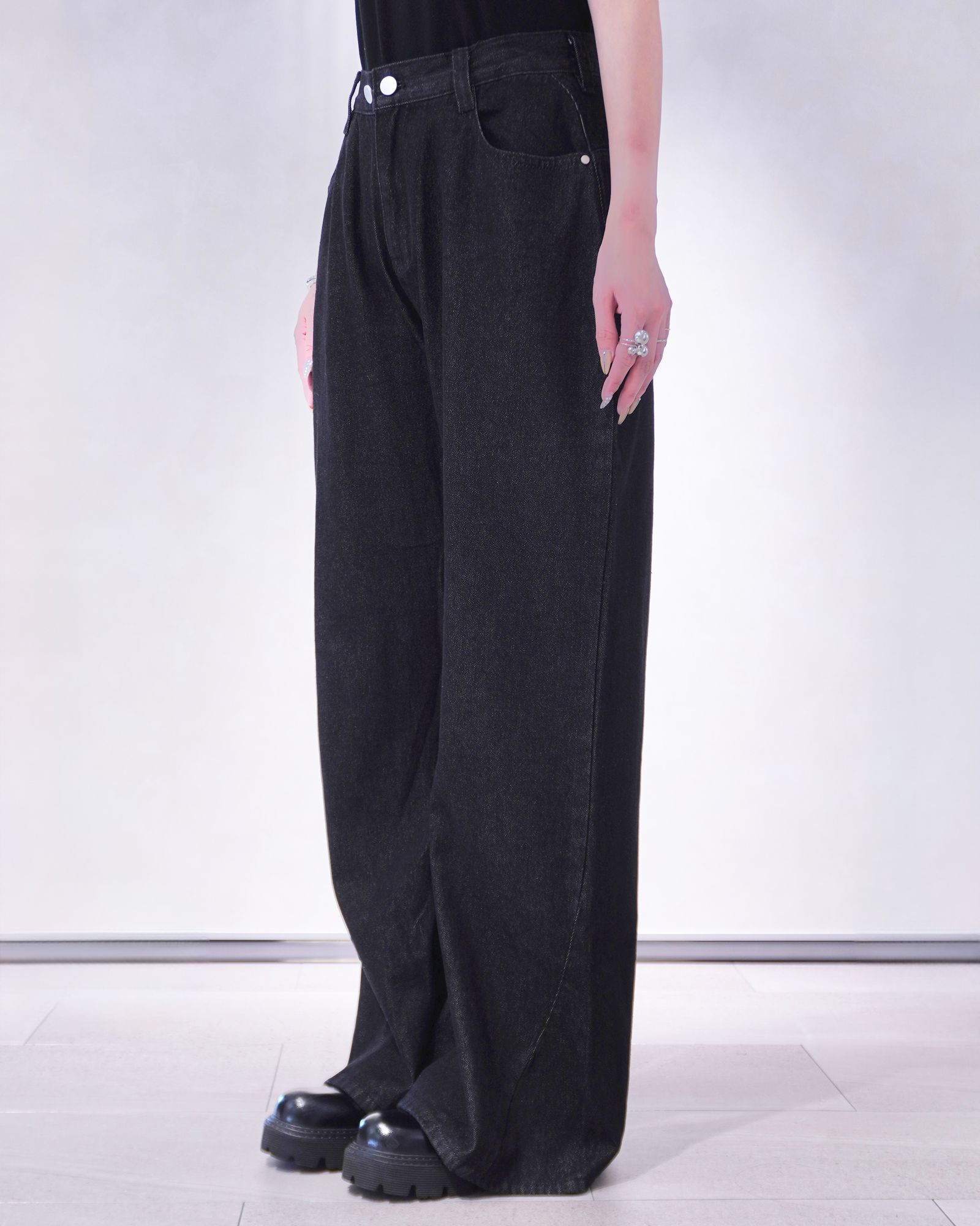 ワイドベルボトムデニムパンツ (ブラック) wide bell-bottom denim pants (Black) /  26SS