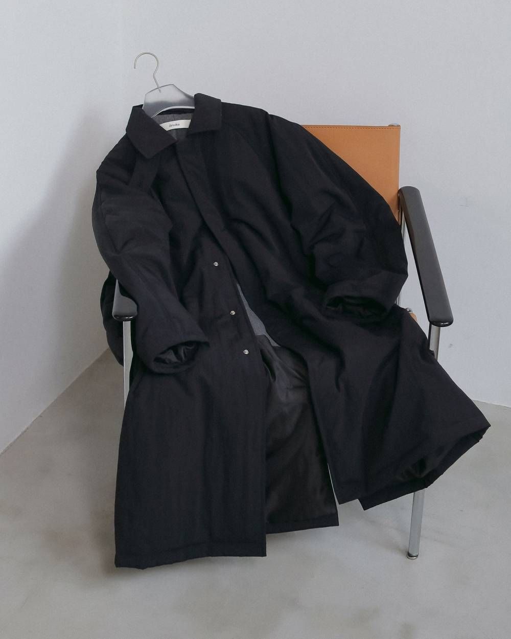 パッデッド ステンカラーコート (ブラック) Padded Soutiencollar Coat (Black) / 26AW 【6月29日まで期間限定予約】