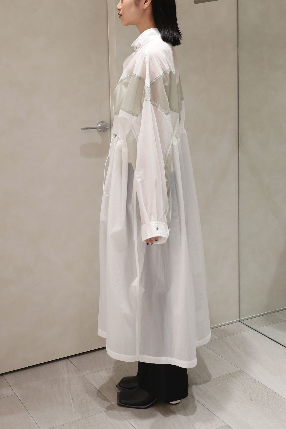 SHEER DRAWSTRING OVER COAT / シアー ドローストリング オーバーコート (ミルク)