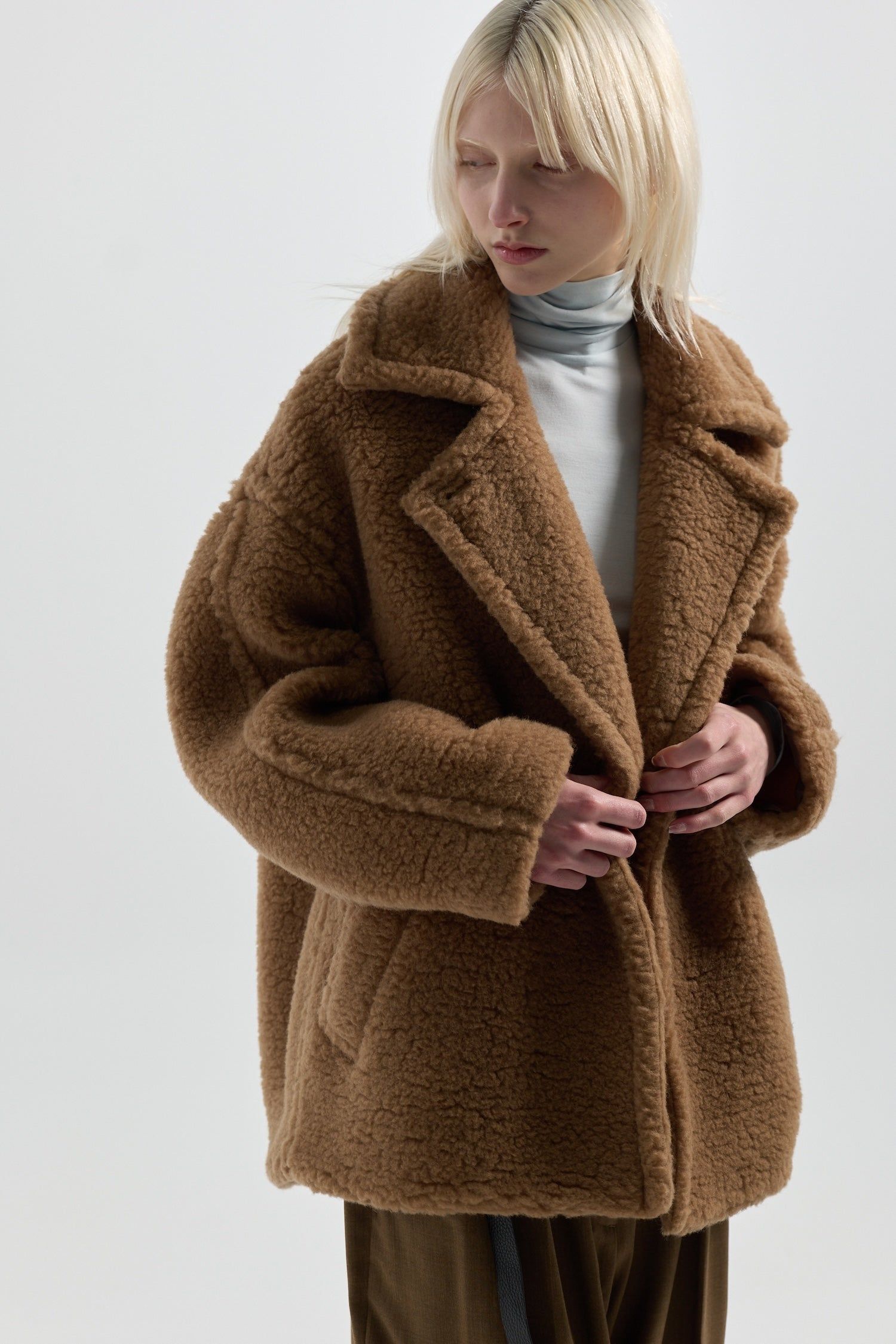 コクーン ミドル ボアコート (キャメル) COCOON MID BOA COAT (Camel) / 26AW