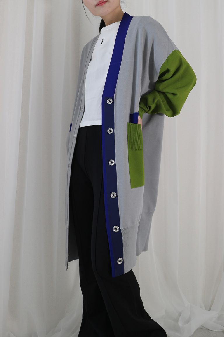 156cm 着用:フリー (店内照明)