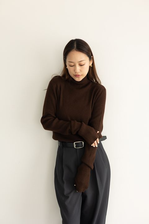 【25AW】Hand Warmer Ribbed Knit Top / ハンドウォーマーリブニットトップス (ブラウン)