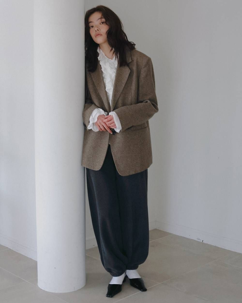 スクエアトゥ エナメル パンプス (ブラック) Squaretoe Enamel Pumps (Black) /  26SS