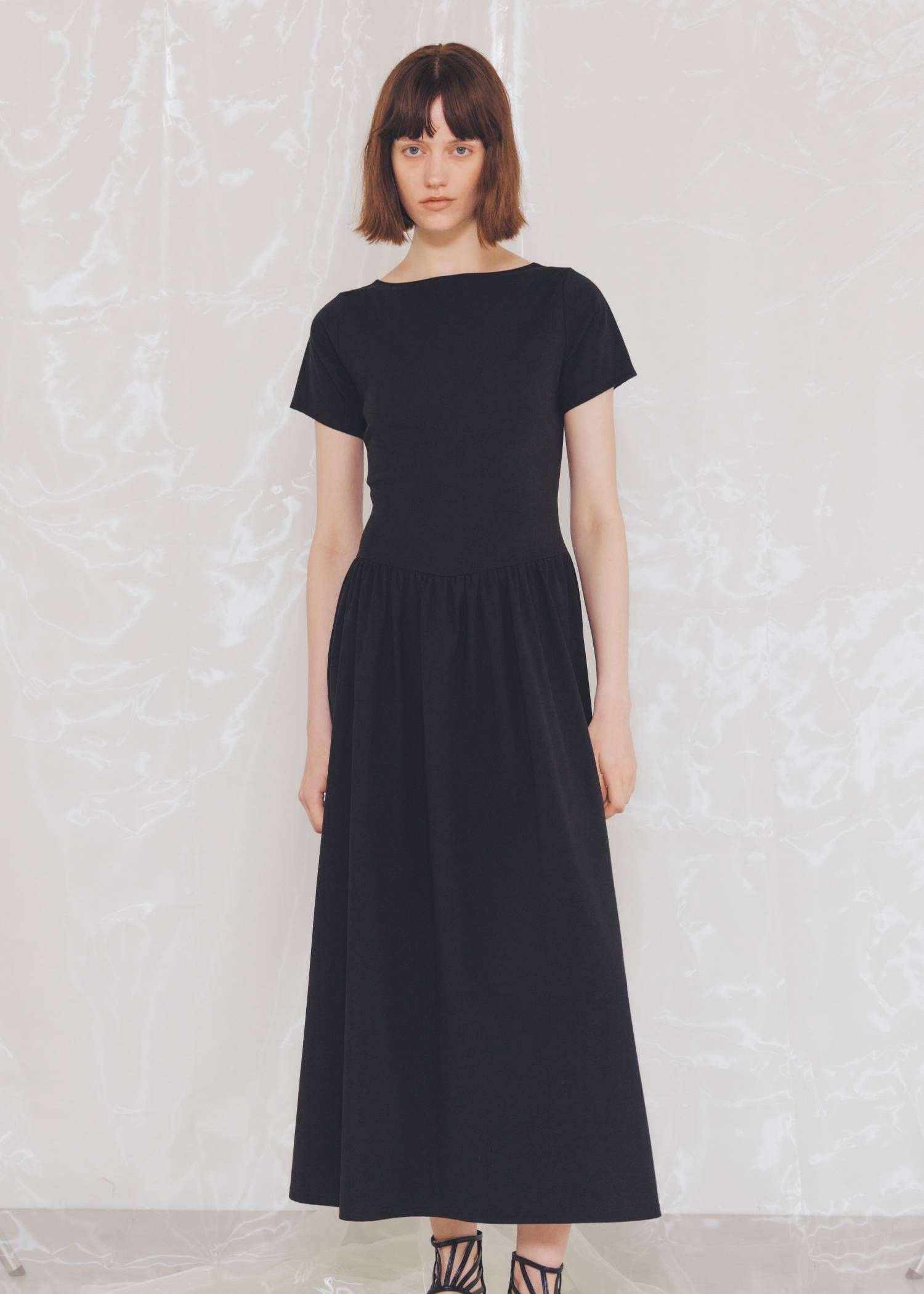 ヘルシーカット ワンピース (ブラック) healthy cut out waist snap button OP (Black) /  26SS