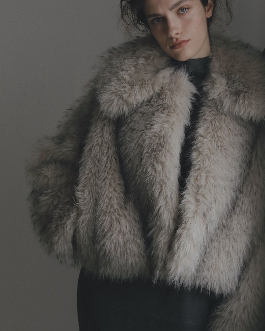 【先行予約】【26TH-09】ムートン調2ウェイファーコート (ライトグレー) 2way Collar Fox Like Fur Coat (L.gray) /  エコファー  /  フェイクファー 【受注期間6/14 23:59まで】