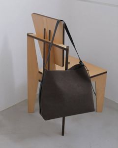 エコレザートートバッグ (ブラウン) Ecoleather Tote Bag (Brown) / 26AW 【6月29日まで期間限定予約】