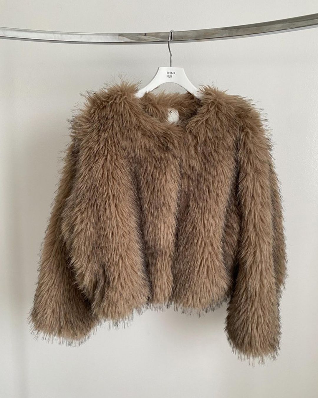 【先行予約】【26TH-09】ムートン調2ウェイファーコート (キャメル) 2way Collar Fox Like Fur Coat (Camel) /  エコファー  /  フェイクファー 【受注期間6/14 23:59まで】